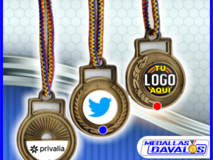MEDALLA CON STICKER 6 CMS CORDON